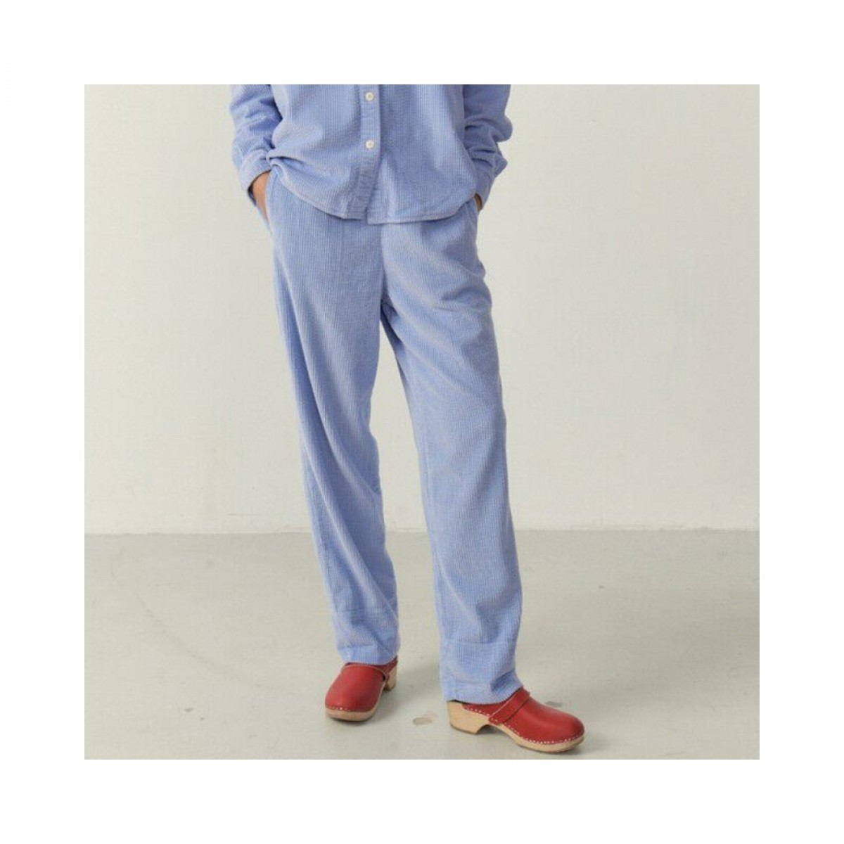women's trousers padow - wisteria - model front