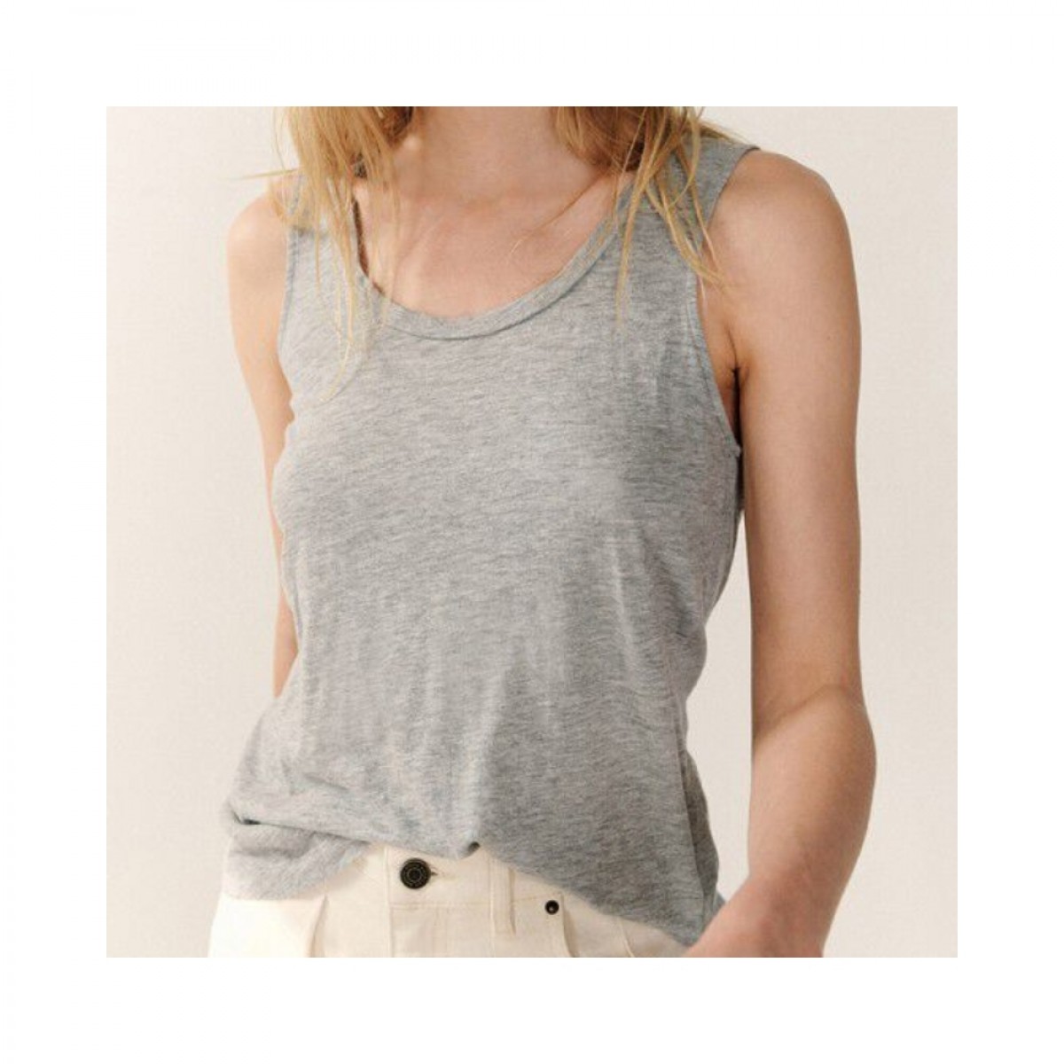 jacksonville strop t-shirt - heather grey - model front