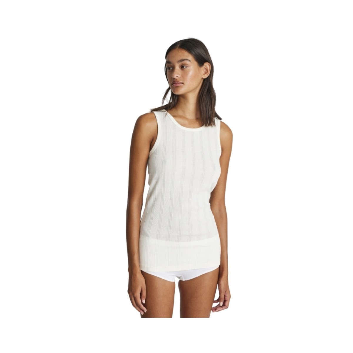 alberte cotton top - off white - model look
