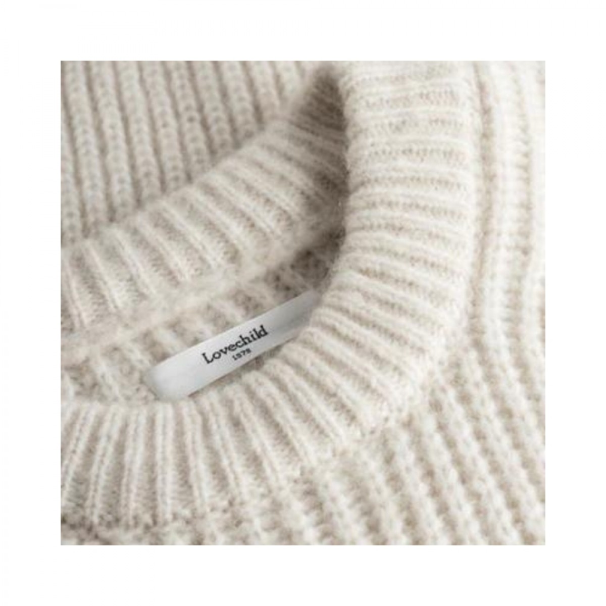 joelle pullover - oatmeal - hals