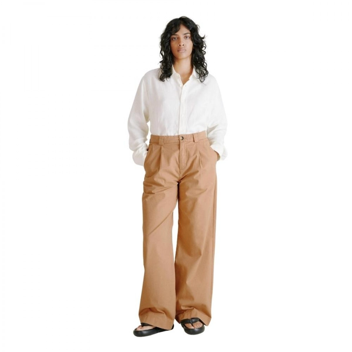 novel trousers - beige - model front