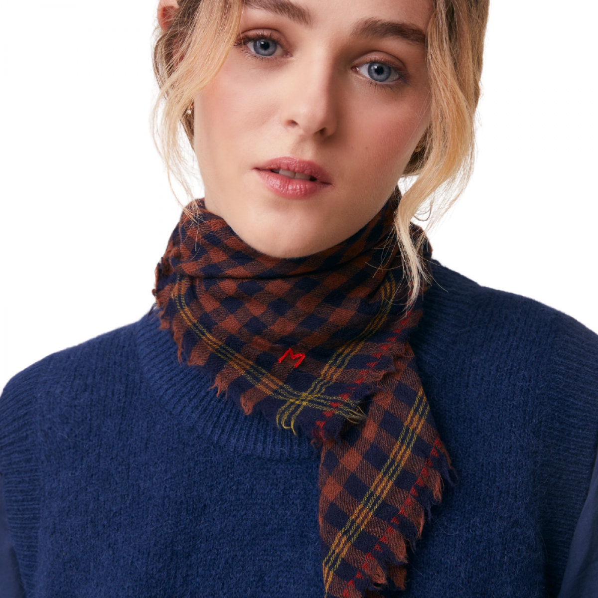 moismont scarf galopin no 849 violin - camel - model look