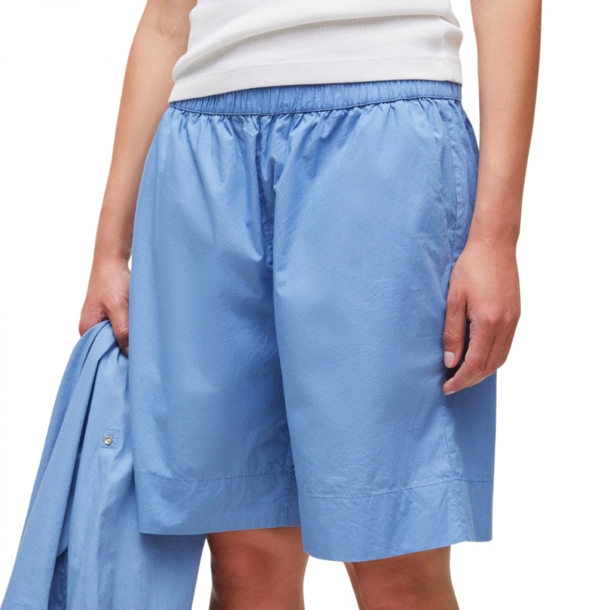shorts long - waterfall - model look