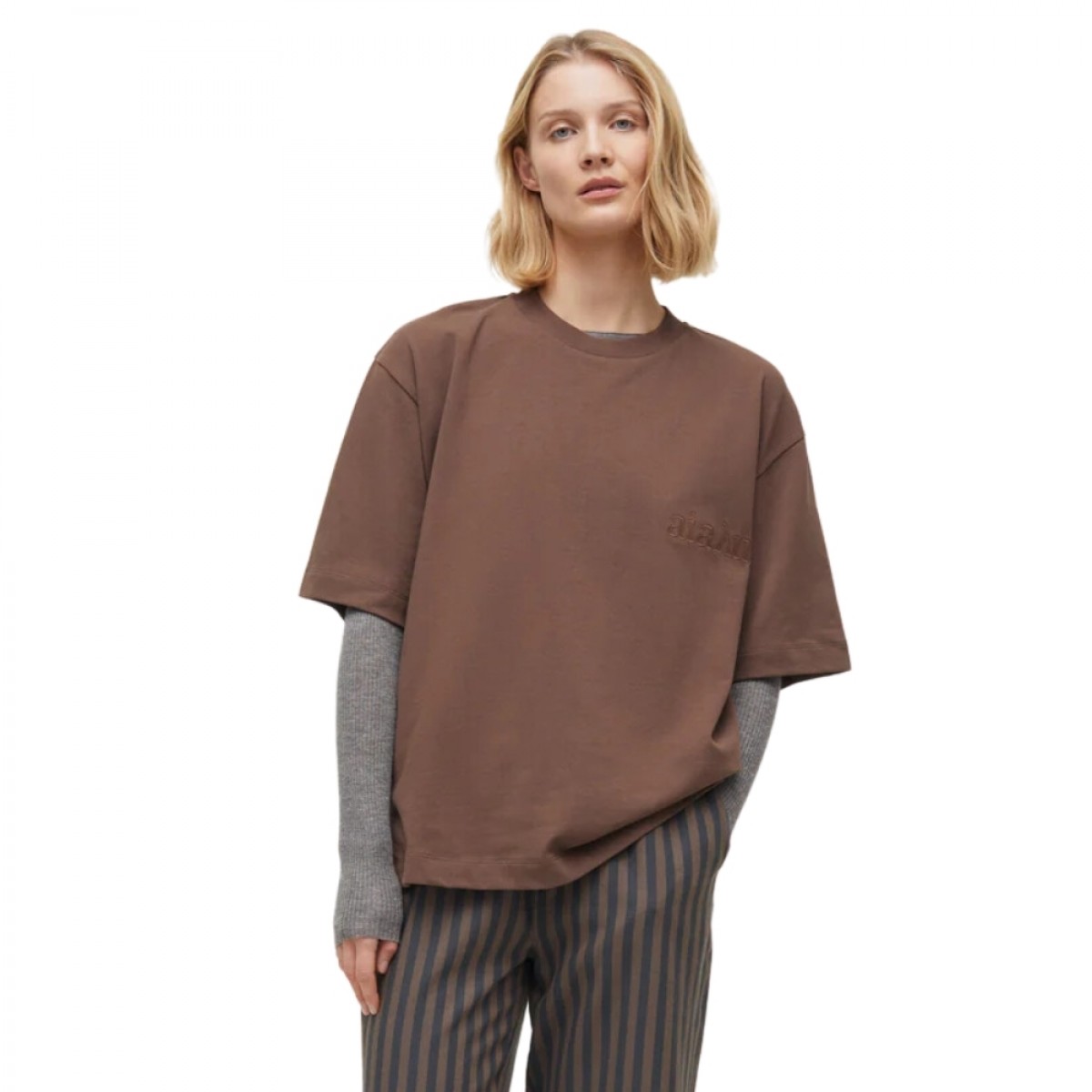 lou circular tee - coffee