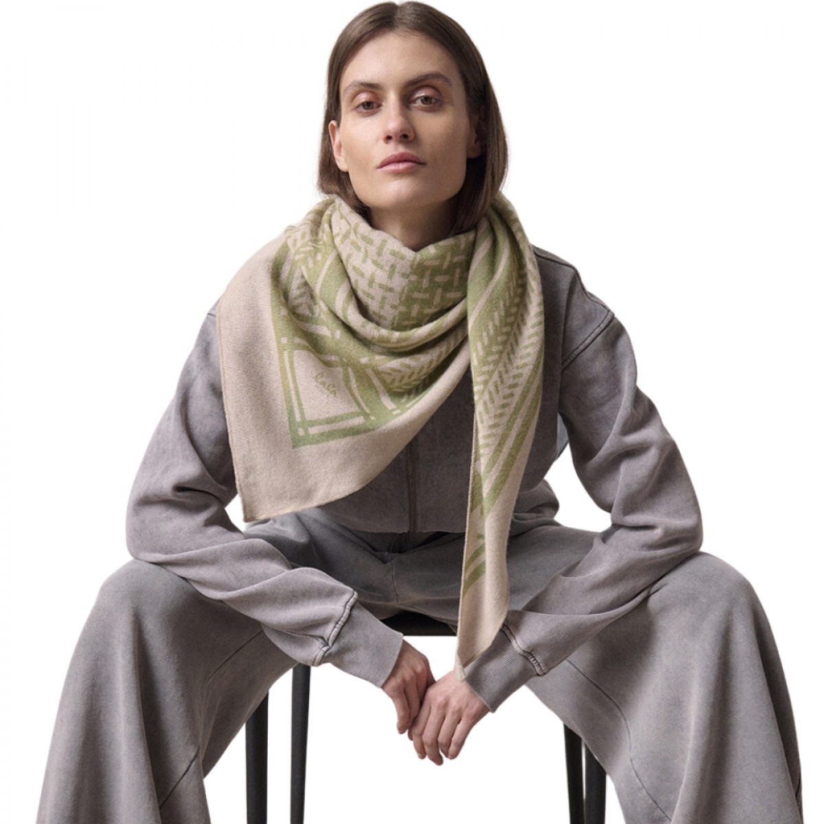 triangle puzzle cashmere - dune/sage