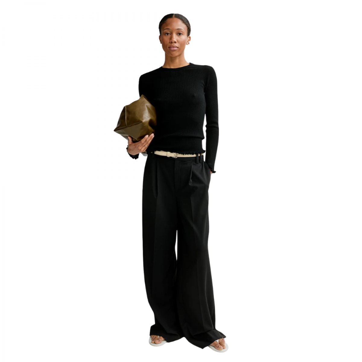 ask label manu merino sweater - black - model front