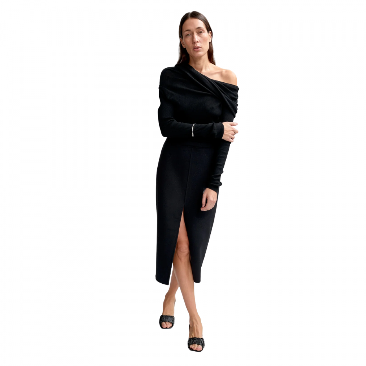 aks label delphine merino top - black - model front