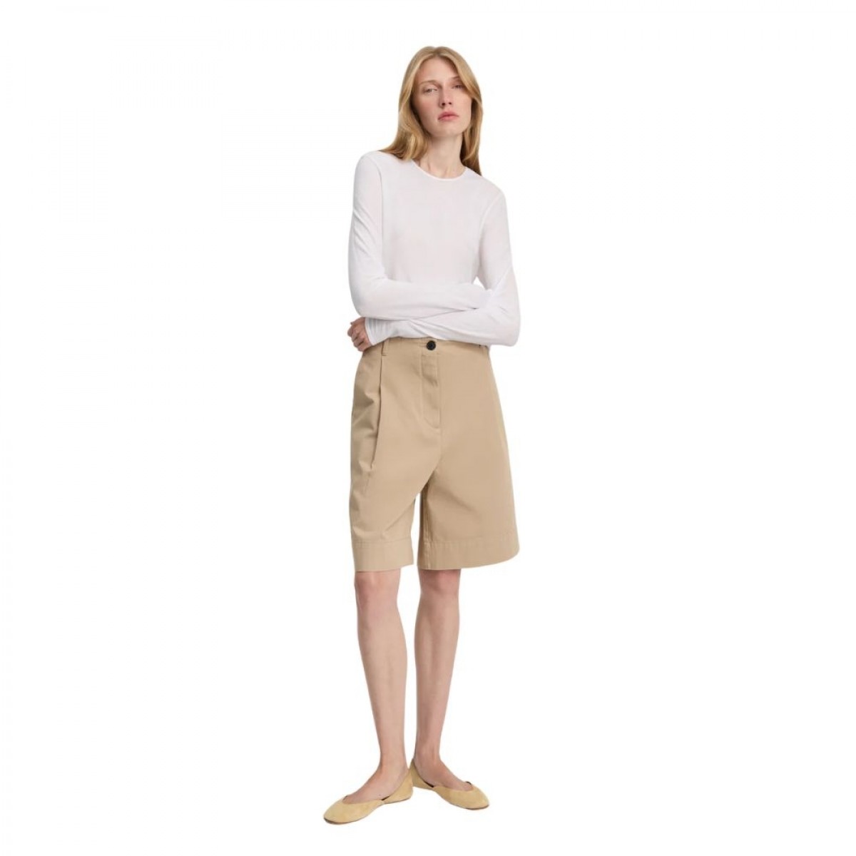 aiayu willy shorts - semolina - look