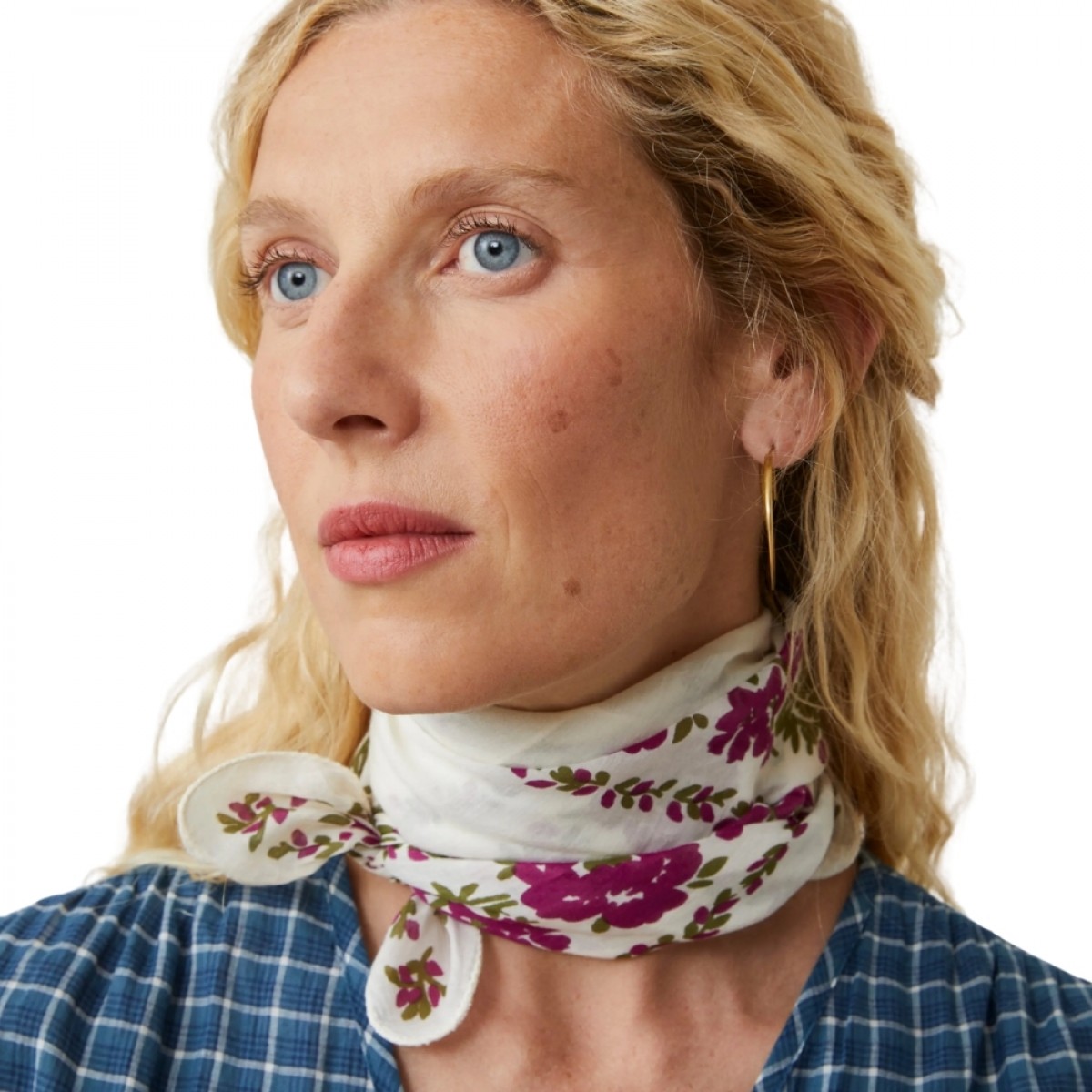 moismont fichu no 652 scarf - letter