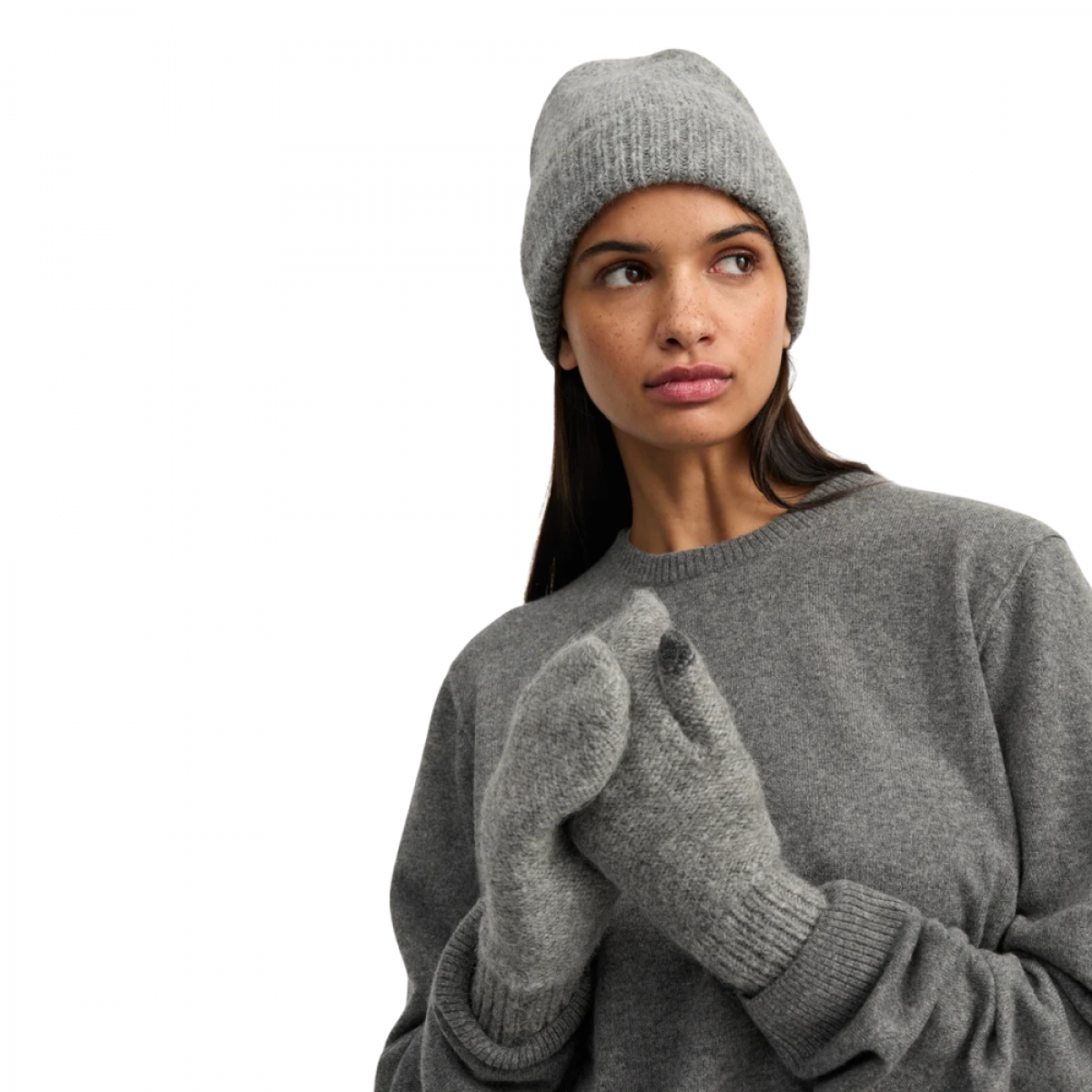 aiayu sadie mittens - pure light grey - look