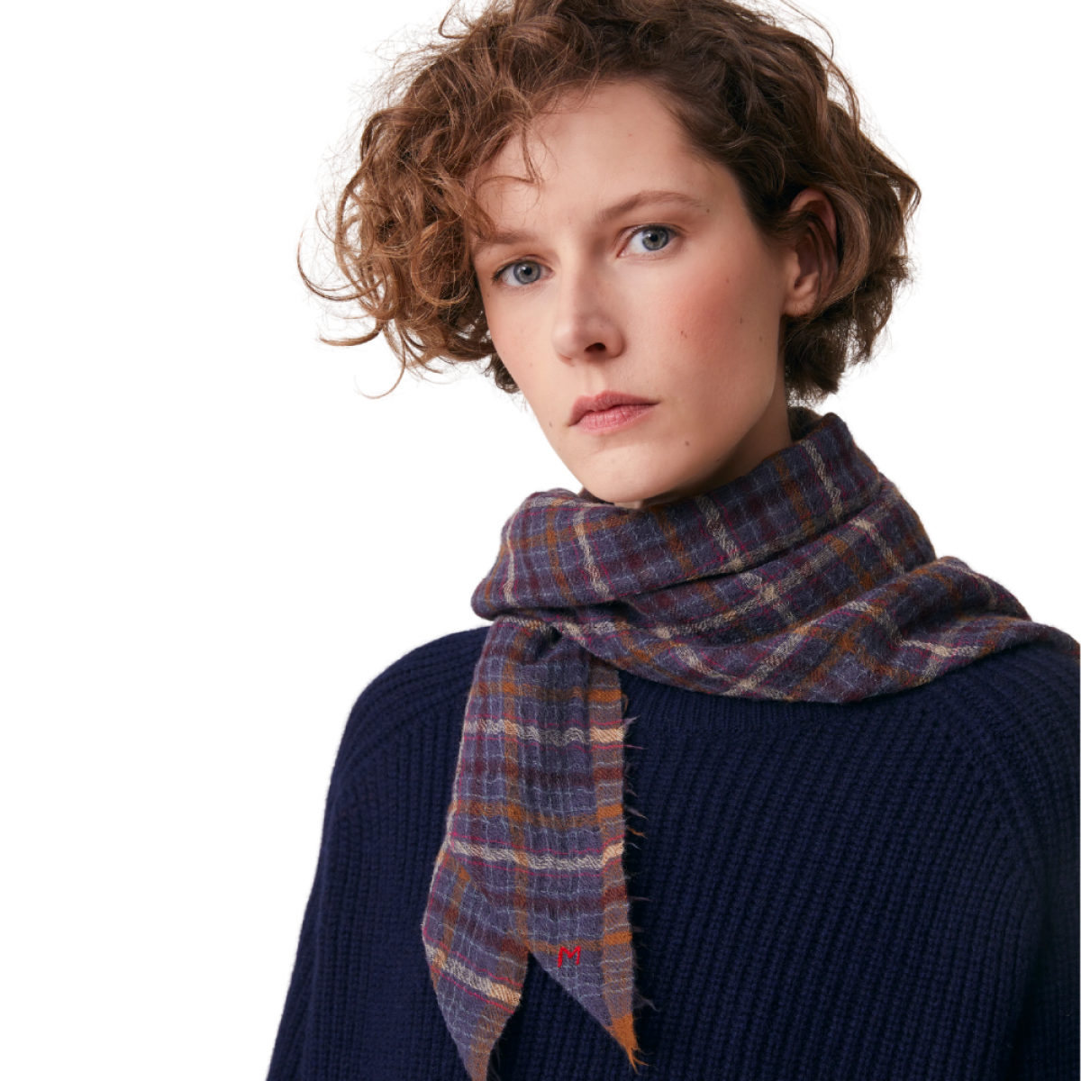moismont scarf edimbourg no 800 henna - burgungdy - look 1