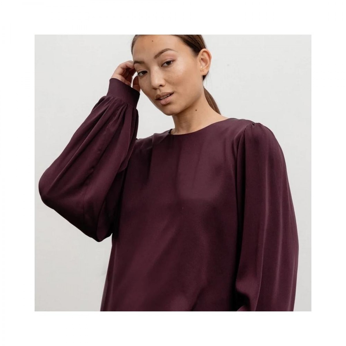 kodi blouse - burgundy - front