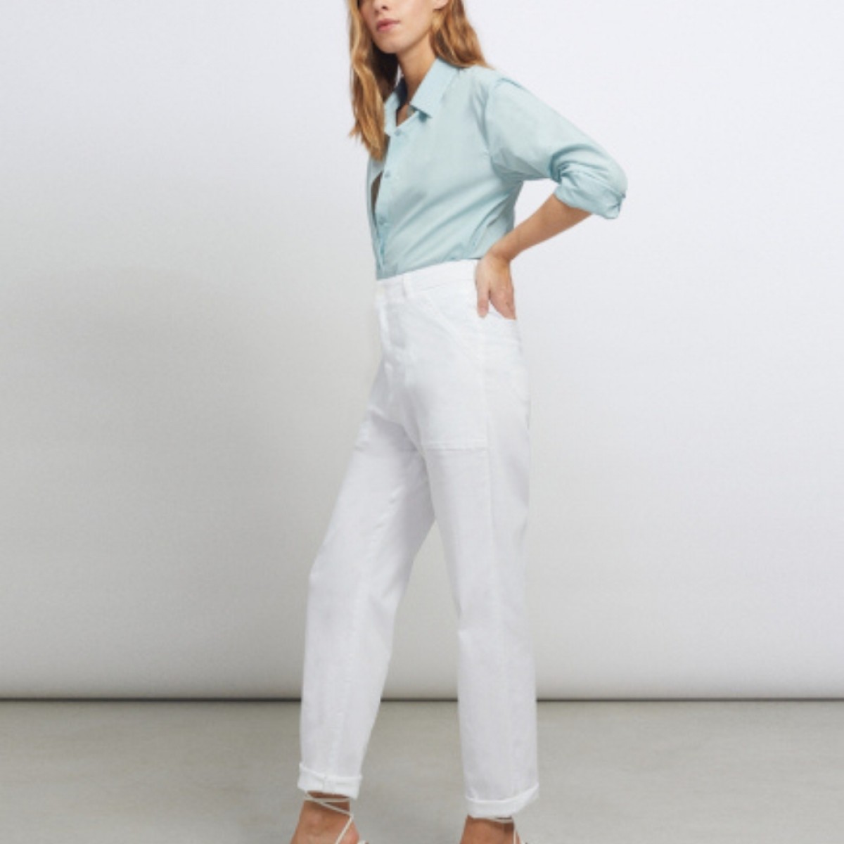 cargo trouser aimee - white - model fra siden 