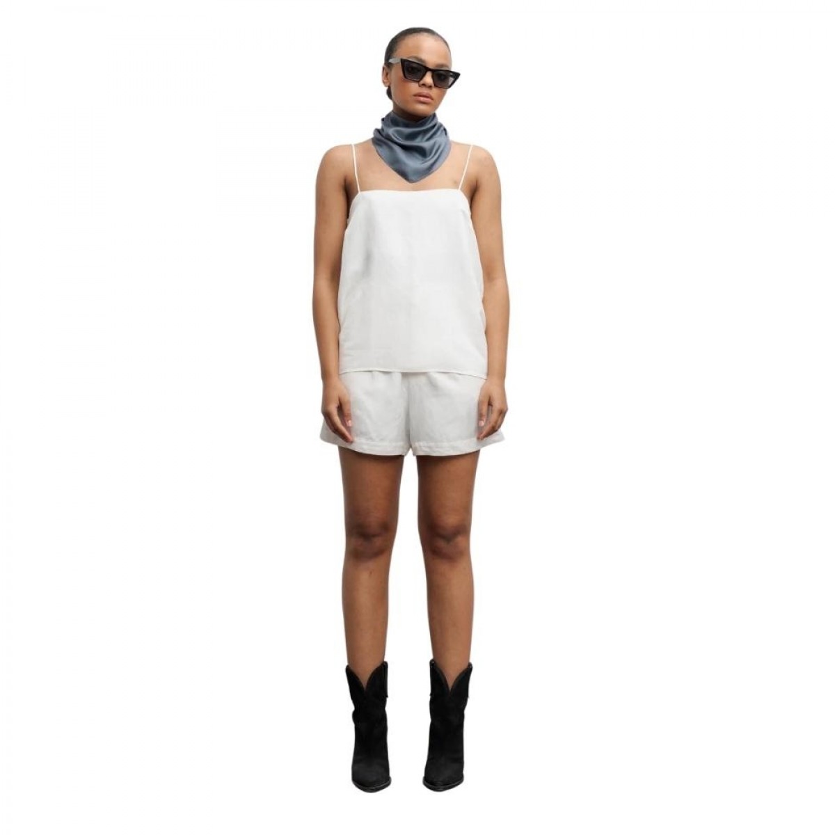 noma linen shorts - off white - model look 