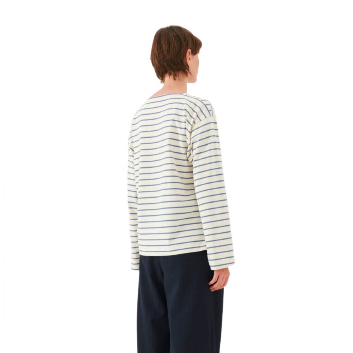  ann ls tee - bijoo blue - model ryg