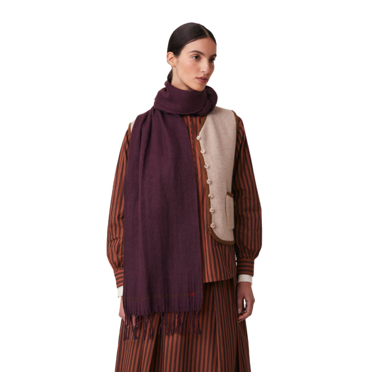 moismont scarf tudor no 855 taffeta - burgundy - model front