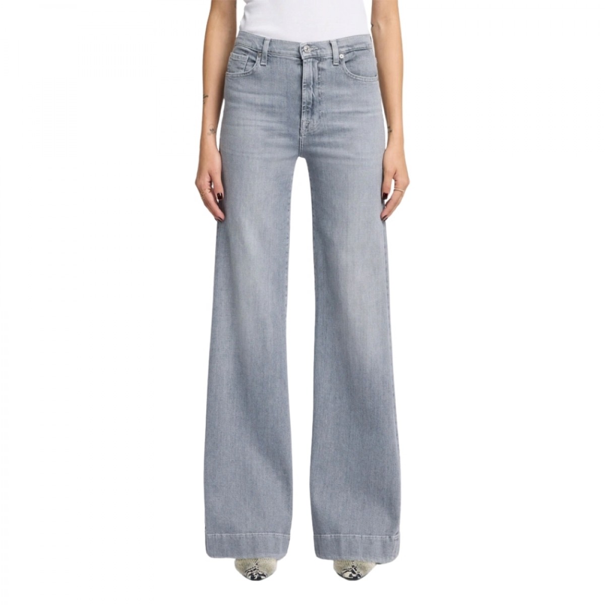 modern dojo closing act - grey - model front