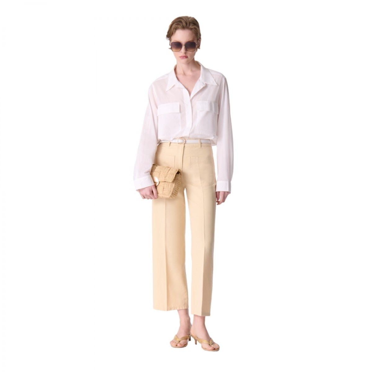 helias cropped pants - beige - model look