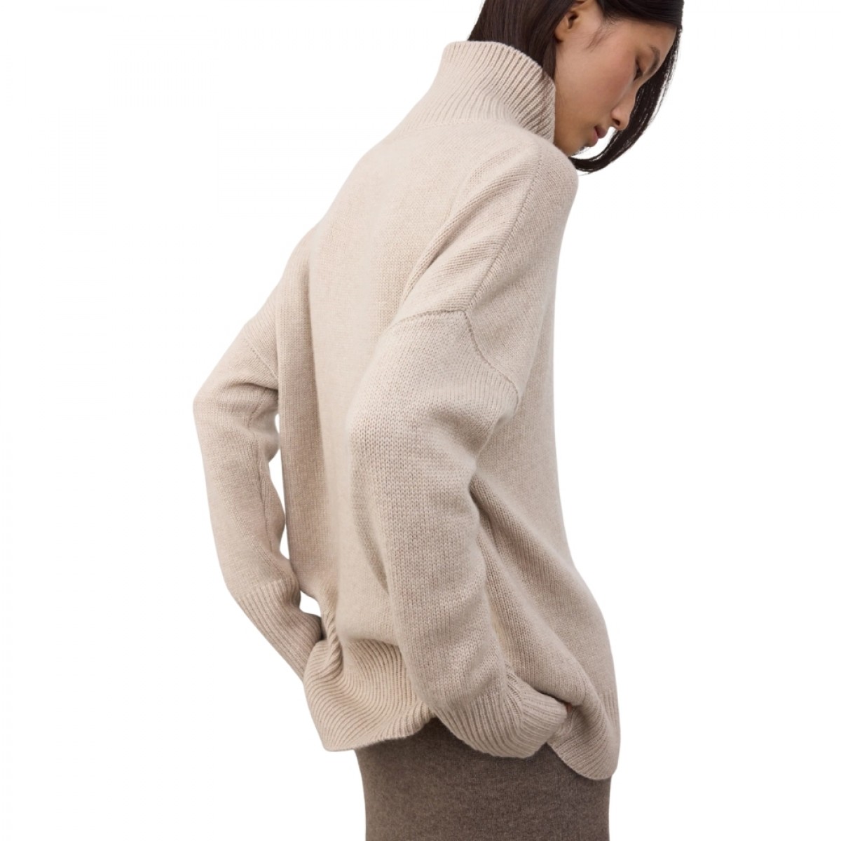 lisa yang fleur sweater - sand - fra siden 