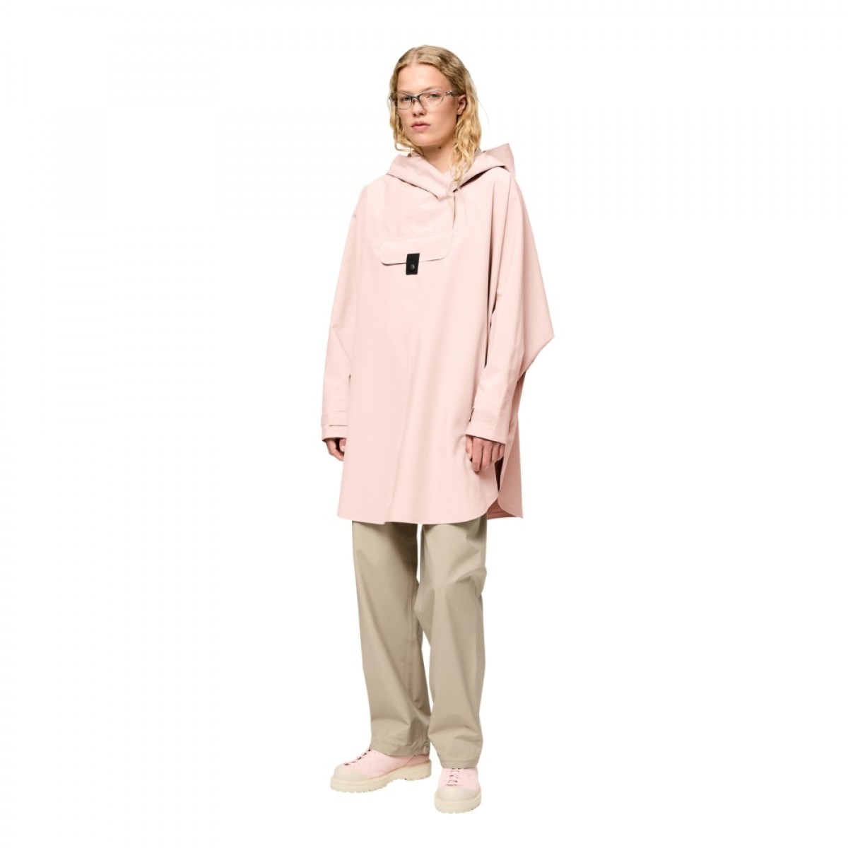 bergen poncho - rose dust - model front