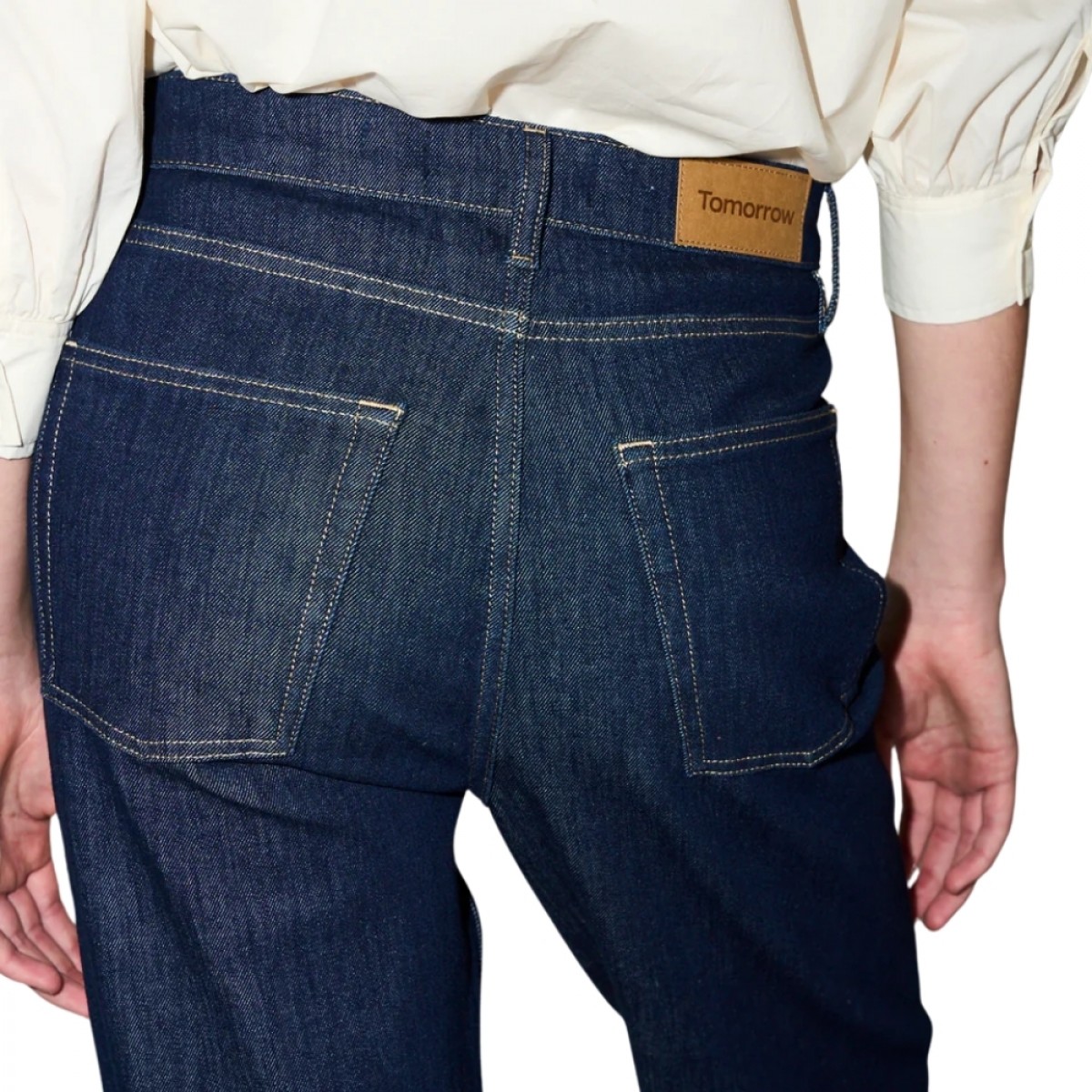 trw brown jeans - wash como rinse - denim blue - model bagfra 