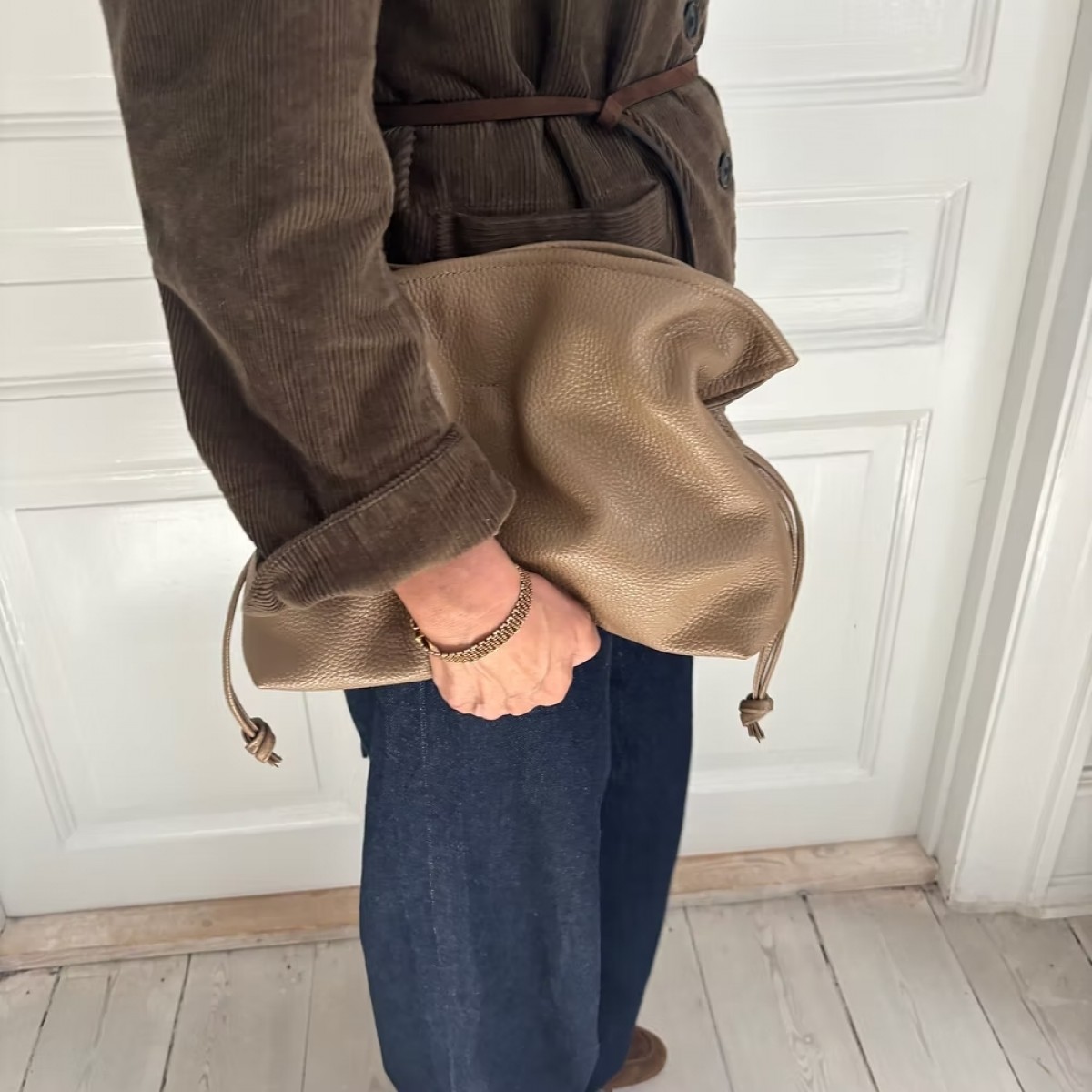 lili waist belt suede - mocha - fra siden 