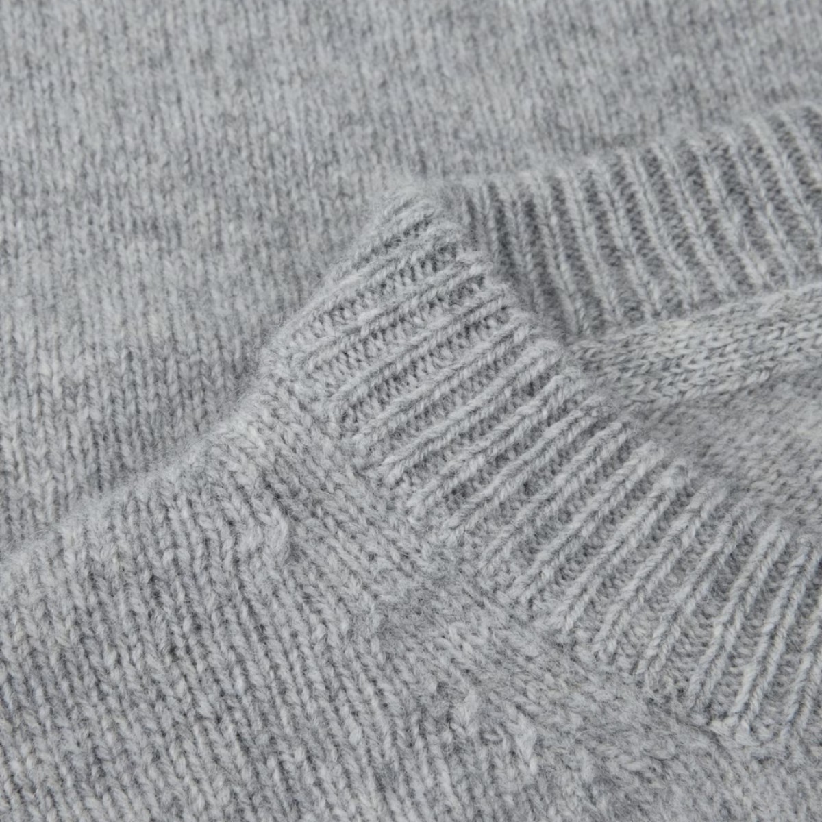 katrin sweater - grey - hals 