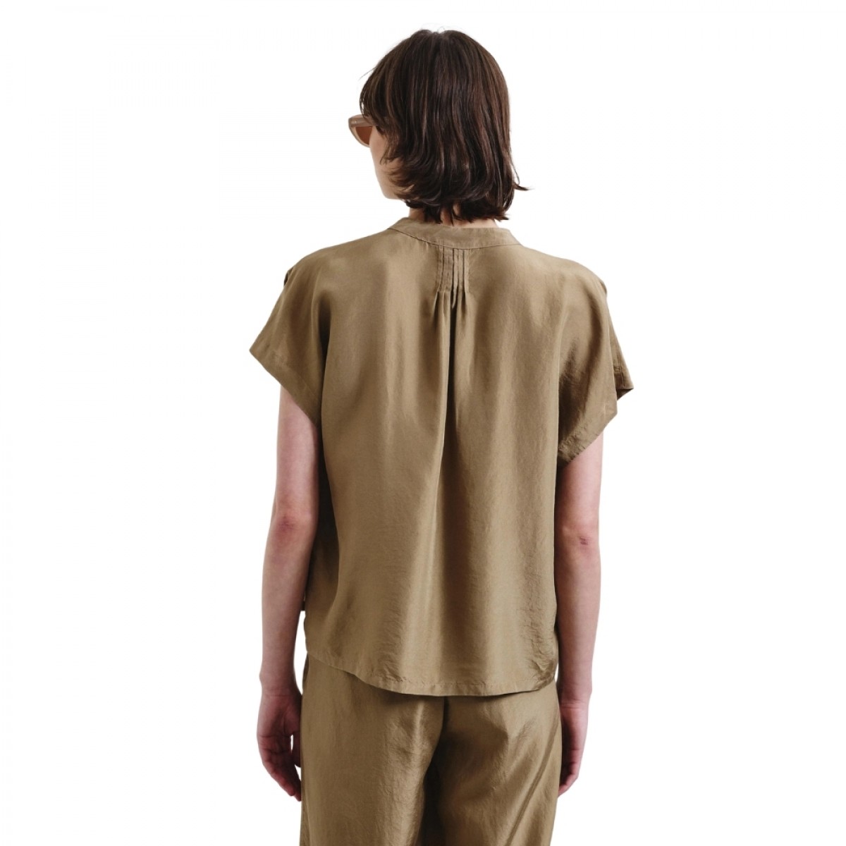 pomandére habutai top - dove grey - hals 