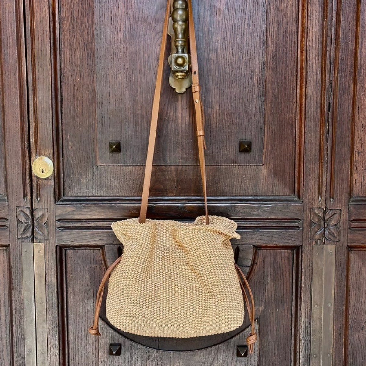 camilla bag large natural raffia - cognac - look