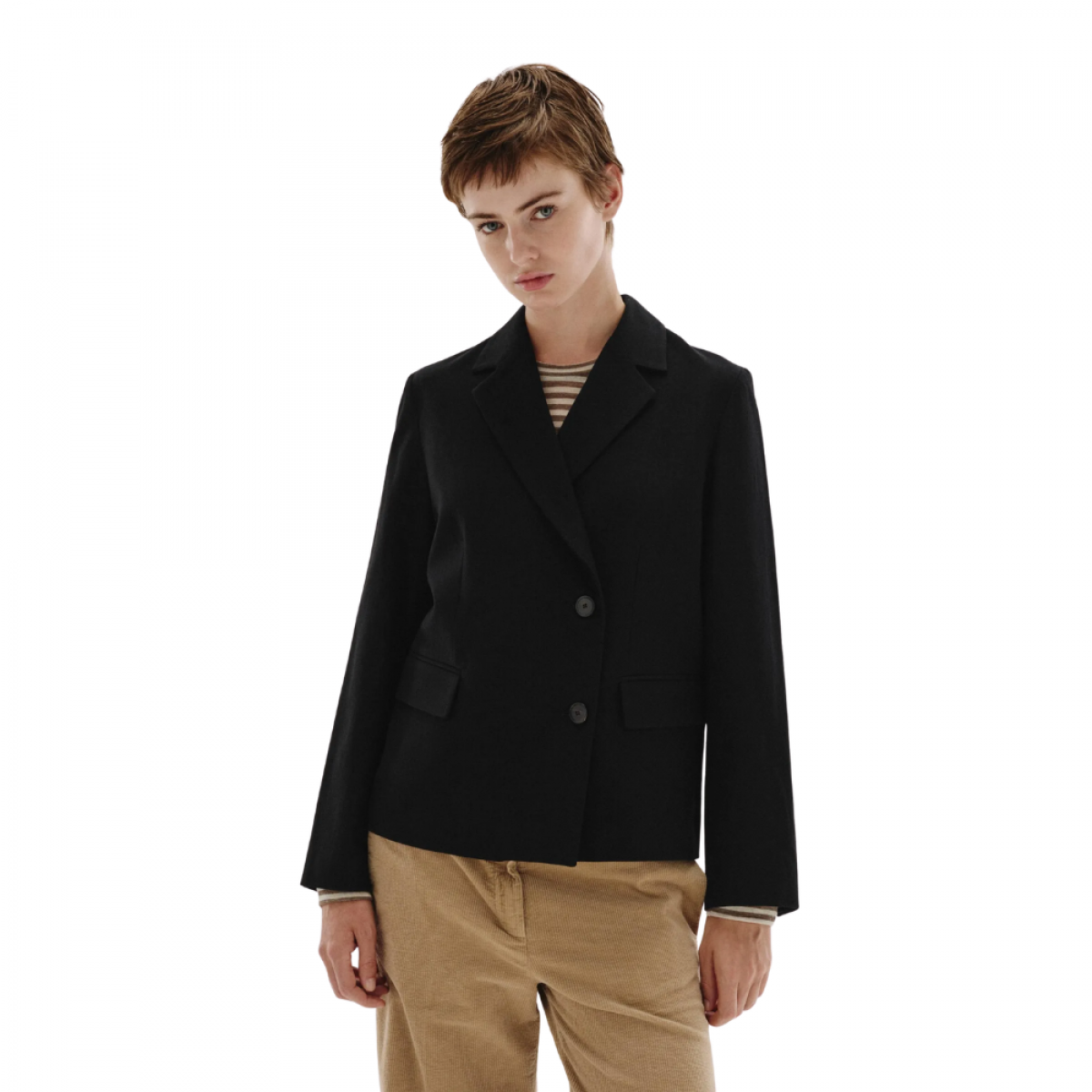 pomandére jacket - black - model front