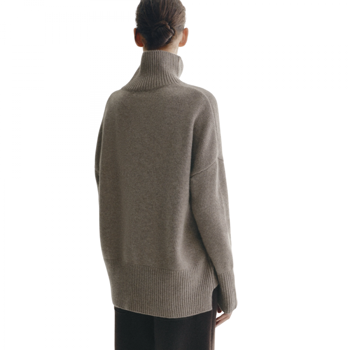 lisa yang heidi sweater - truffle - ryg
