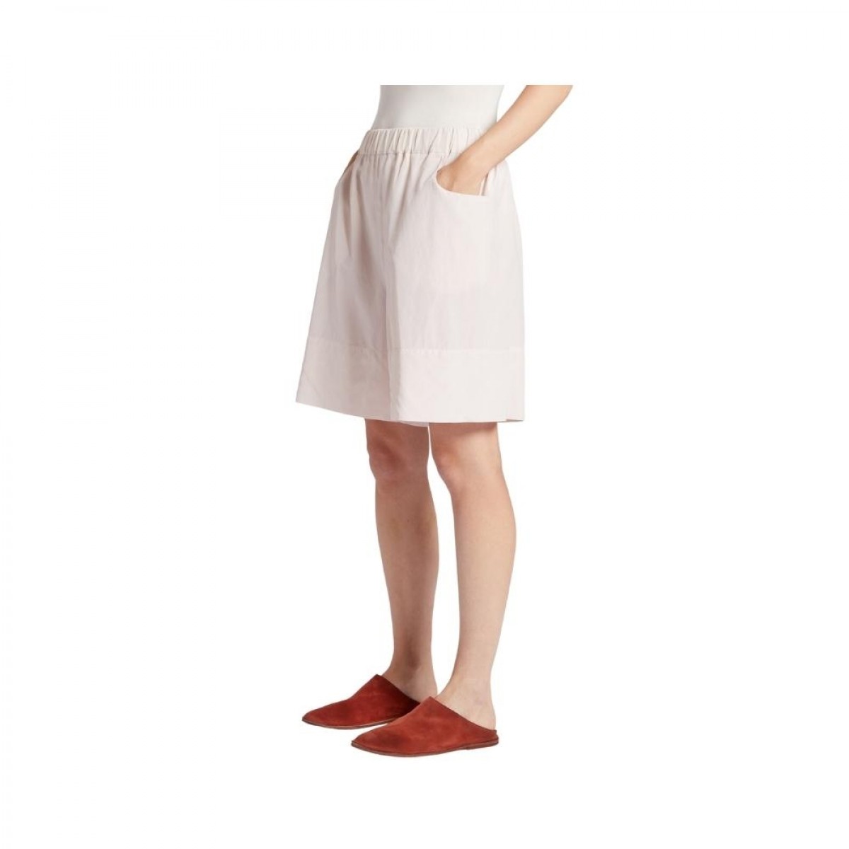 brigida shorts - cipria - model fra siden 
