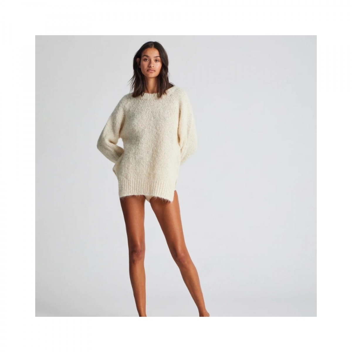 sille knit - off white - model front
