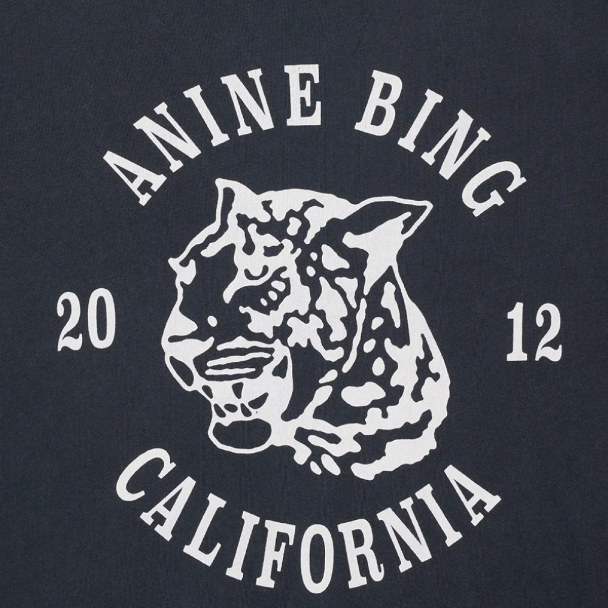 anine bing ave tee collegiate lepard - washed charcoal - logo