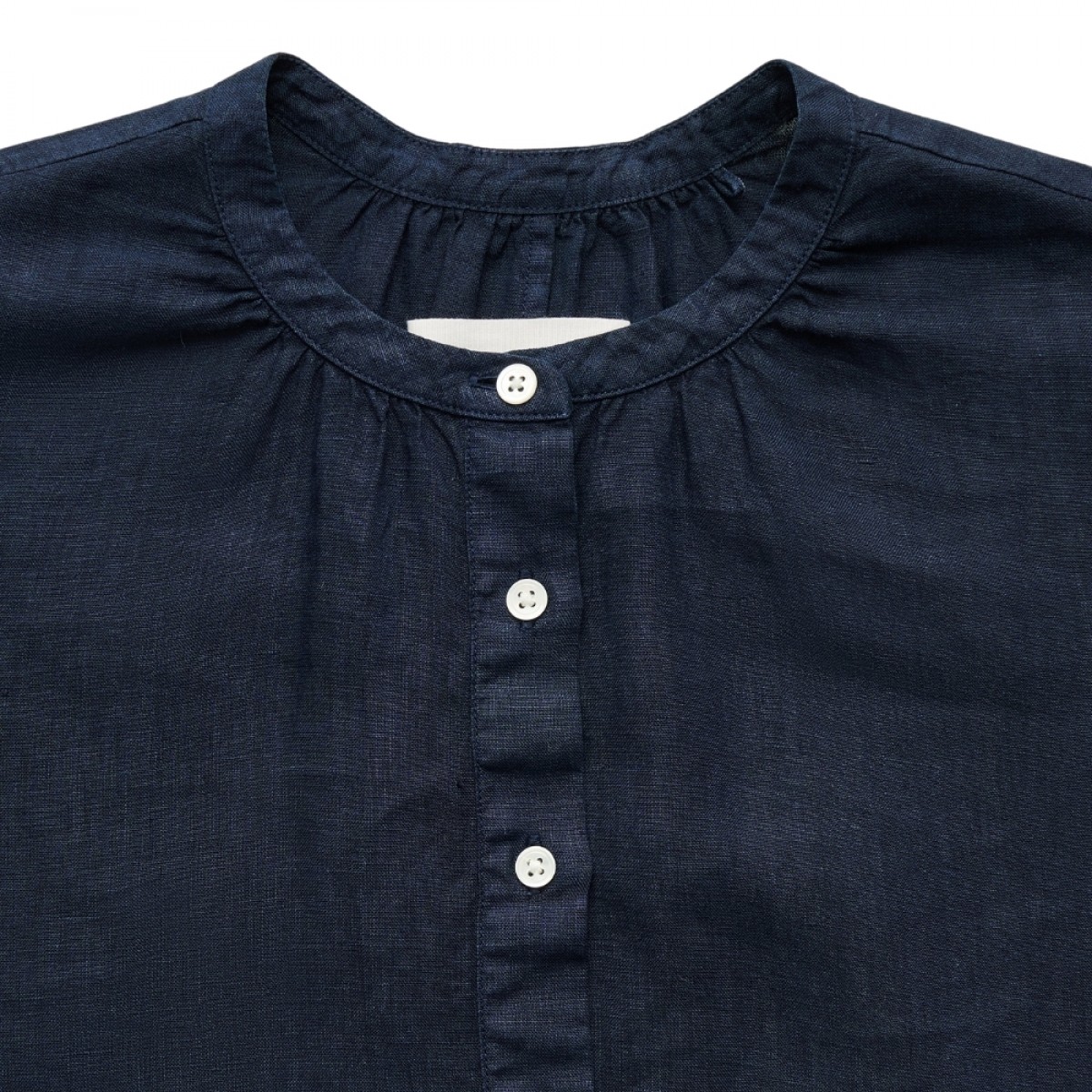 aiayu cille dress linen - navy - hals