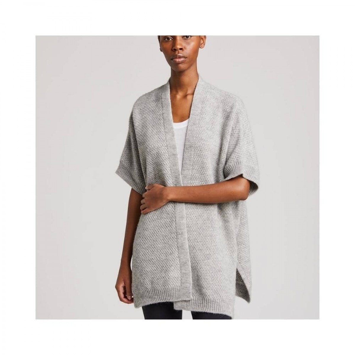 irma knit vest - grey melange - model 