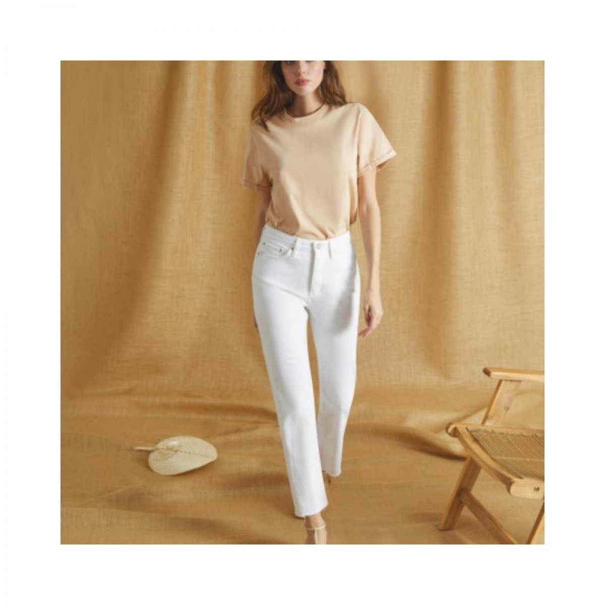 milo jeans - white - model front