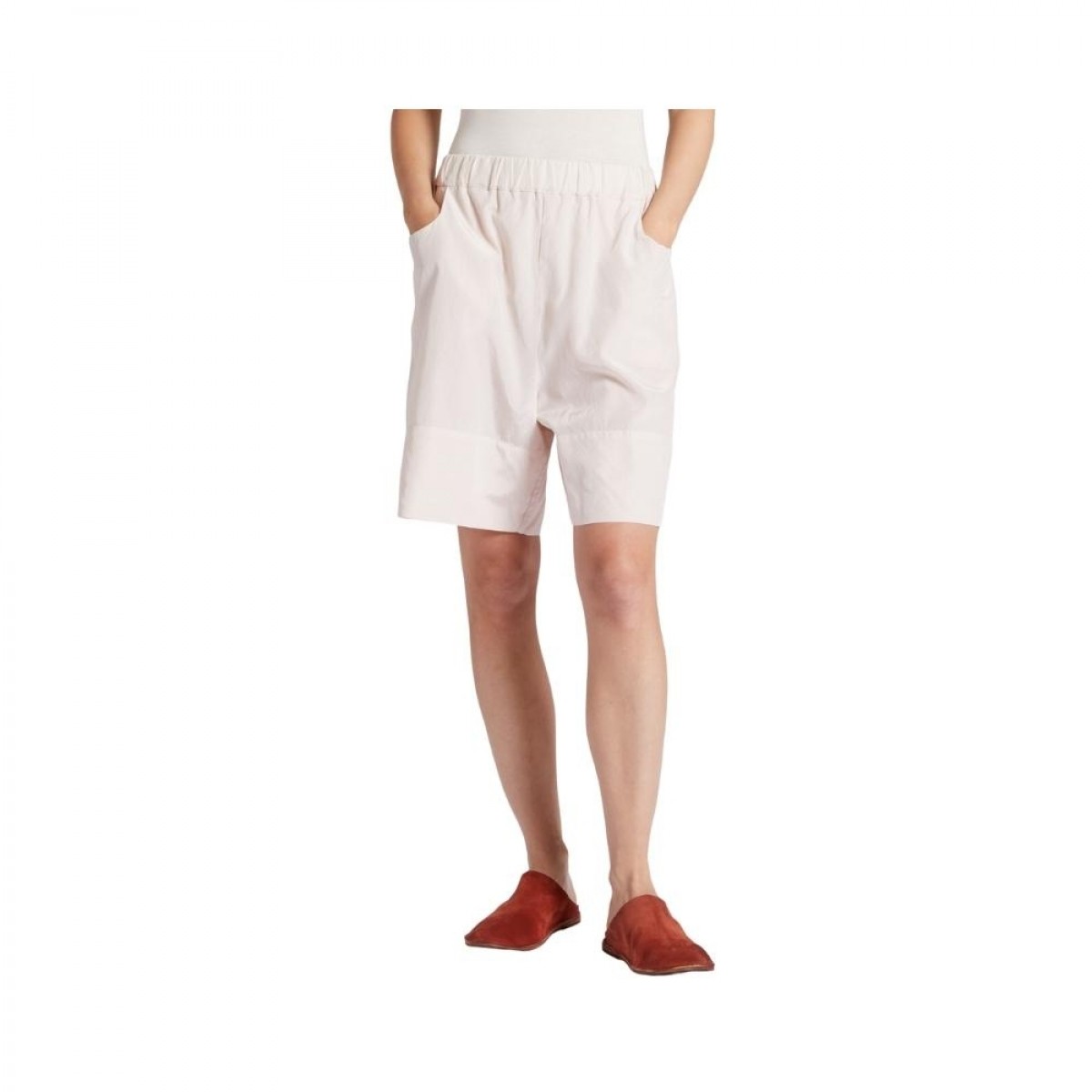 brigida shorts - cipria - model front