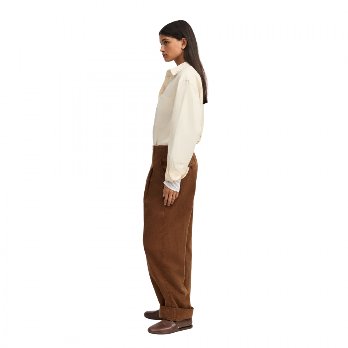 aiayu toto pant corduroy - cognac - model fra siden 