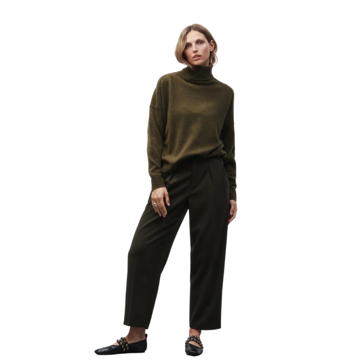 closed ruthy pants - marsh green - look