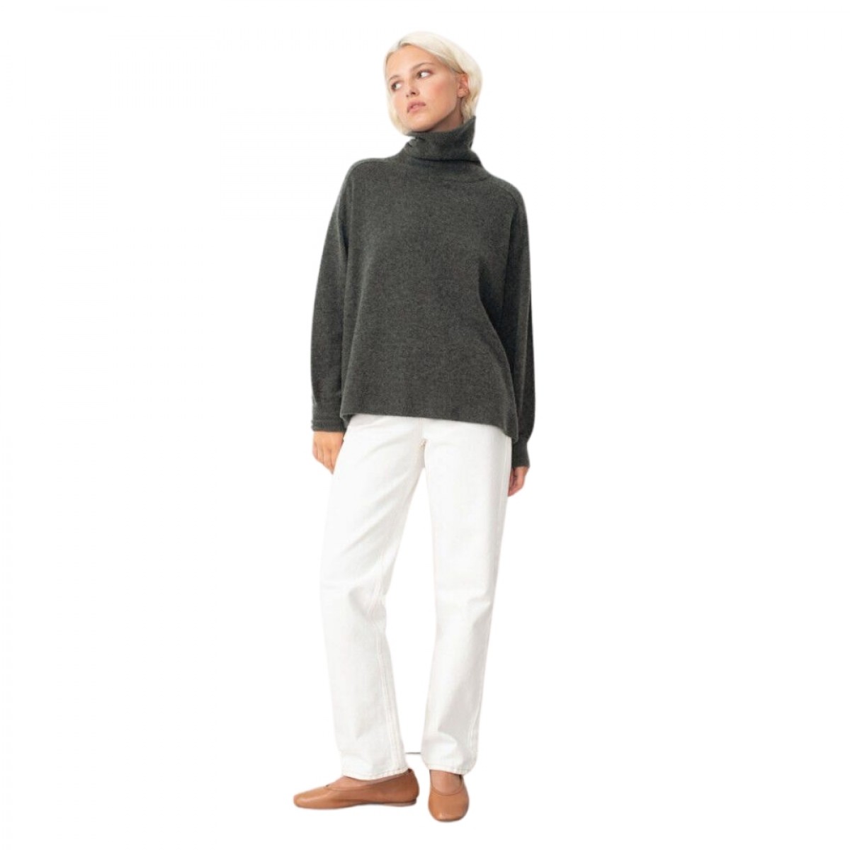women's turtleneck raxow - charcoal melange - model front