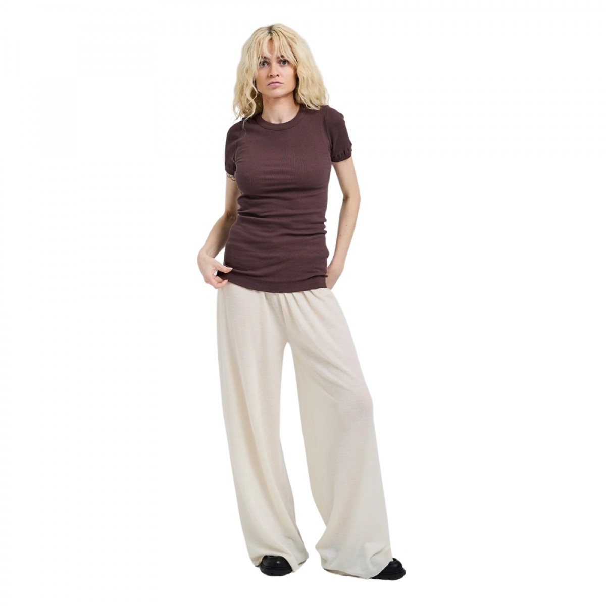 classic short sleeve tee - java - model front