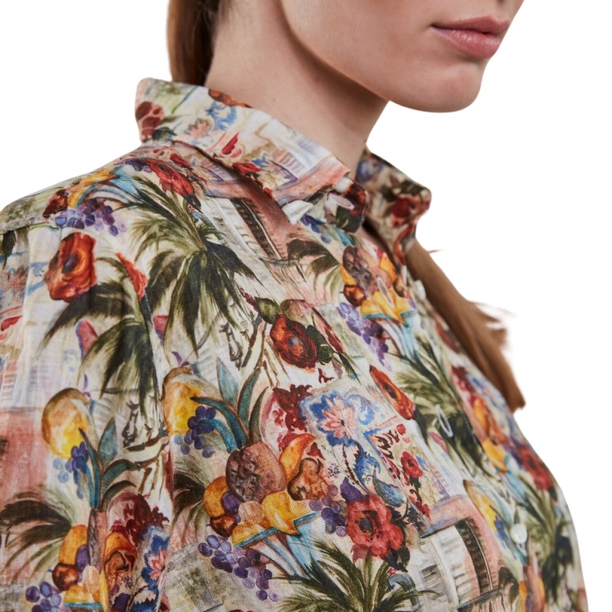 siri shirt - pink pattern - model hals 