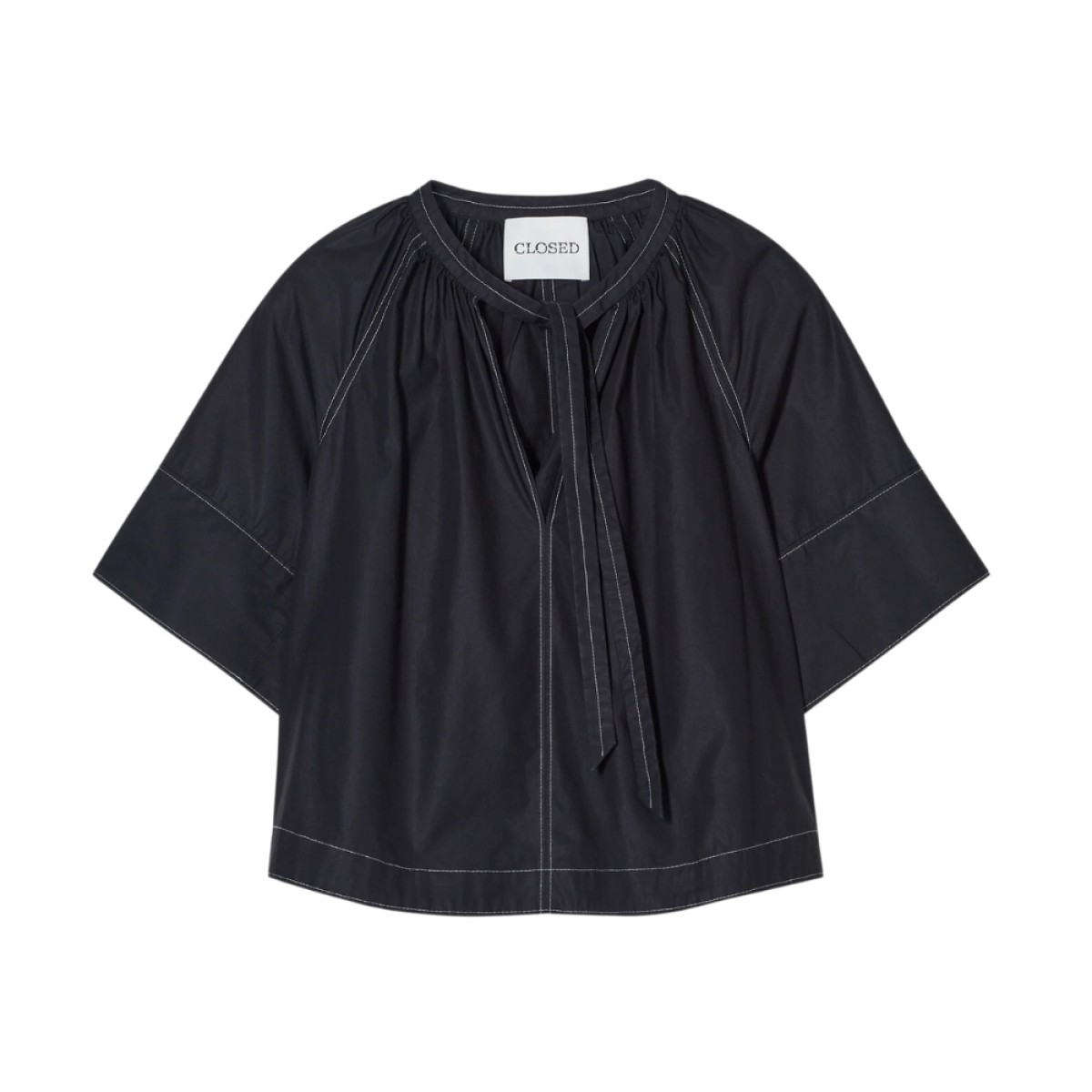 closed cropped top - black - front