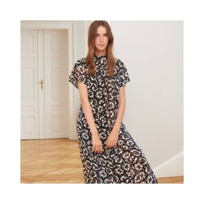 isabelle kjole - black flowers isabelle kjole - black flowers